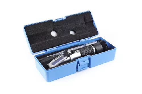 Refractometru optic pentru antigel