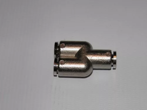 Conector metalic pentru aer Y FI6
