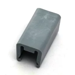 Conector la capătul cablului