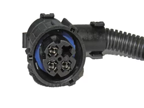 Conector cu 4 poli cu 3 fire