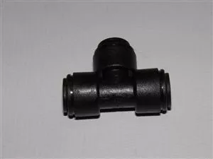 Conector din plastic cu ramificație în T 8mm
