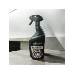   CARBONAX CURĂȚĂ ROȚI ȘI ANVELOPE CURĂȚĂ JANTE ȘI ANVELOPE 720ML