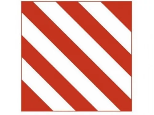 TABLA, PLACA REFLECTORIZANTA HASURATA ROSU-ALBA 50x50